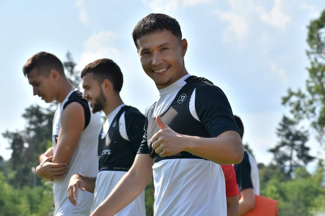 Парвиз Умарбаев поднови тренировки с Локомотив, Симонс де Фанти на пробен период