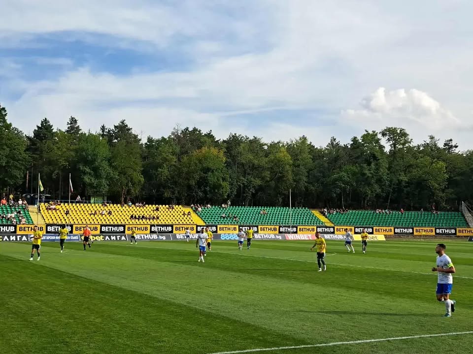 Спартак Варна и Добруджа завършиха при равен резултат в контрола в Добрич