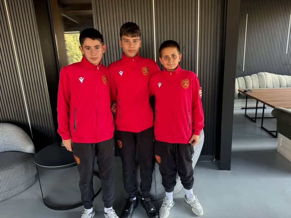 Трима футболни таланти от АРДА поканени в проектонационалния отбор U14 на България