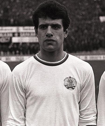 Сбогом на легендата Добромир Жечев - символ на българския футбол