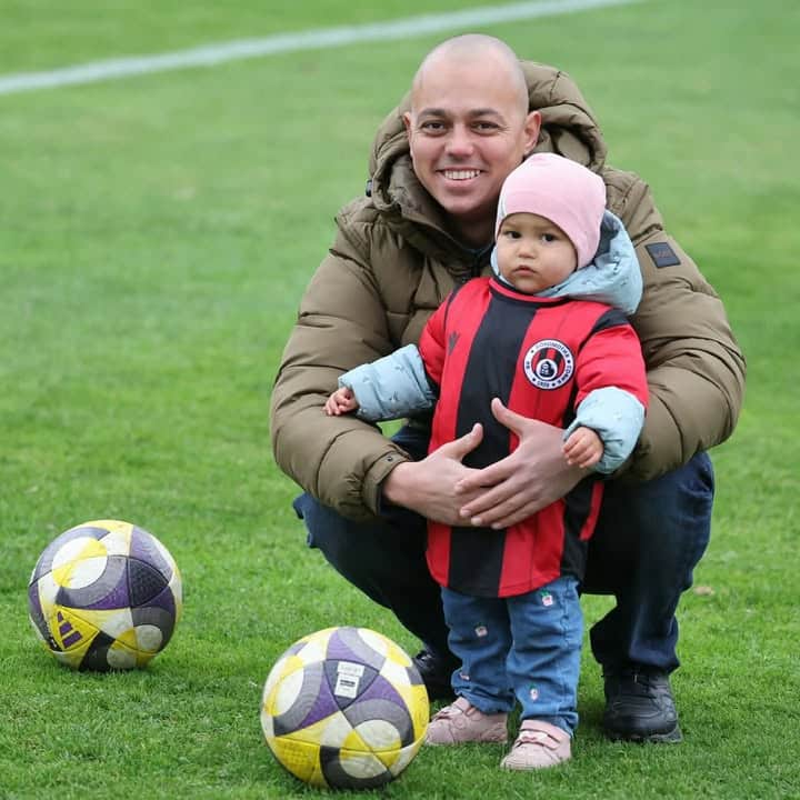 Локомотив (София) честити рожден ден на Николай Стоянов!