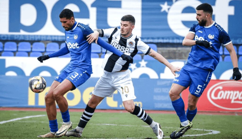 Отборът на Монтана претърпя поражение в последния си домакински мач за годината