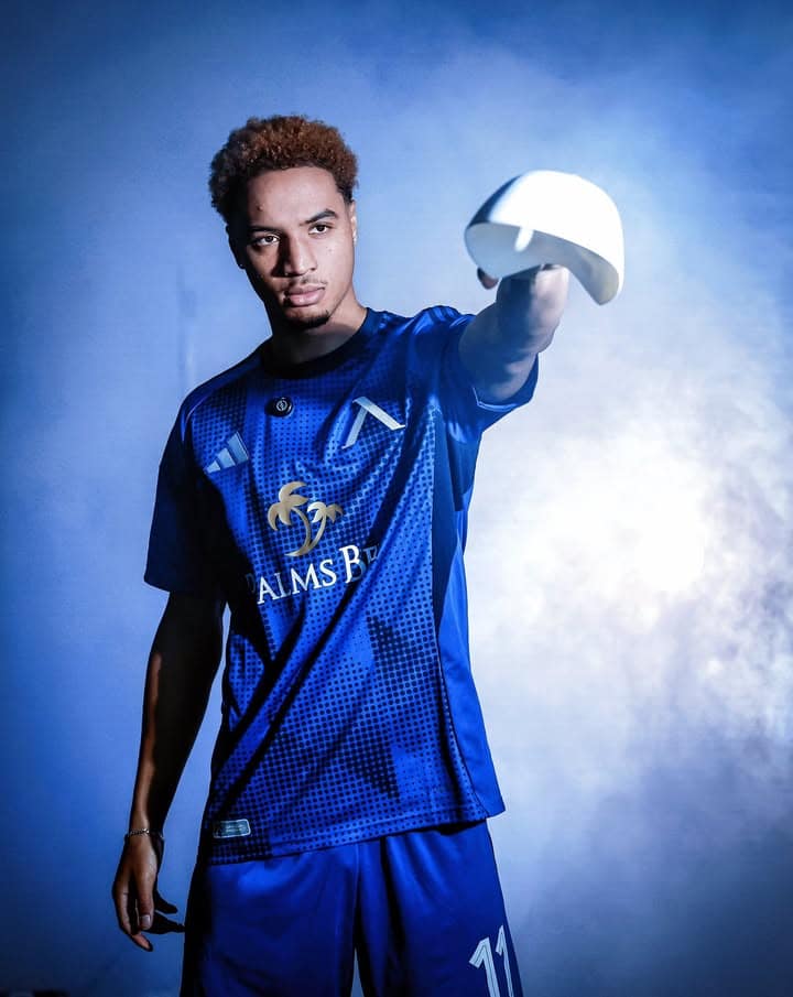 Армстронг Око-Флекс подписа с Левски София до 2028 година!