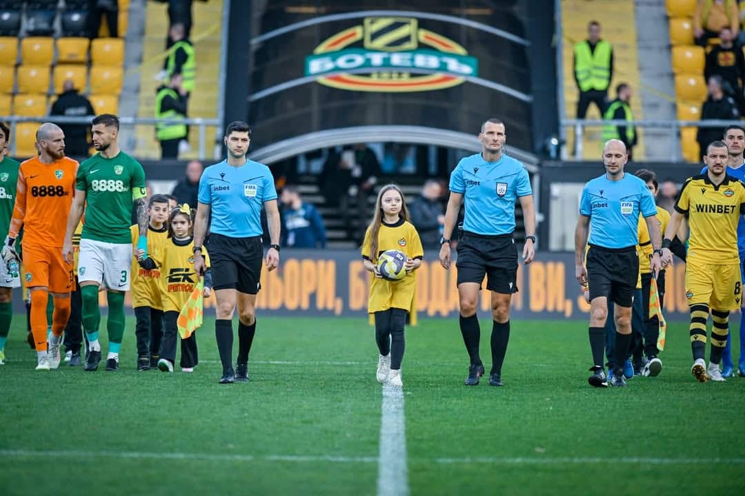 23 деца сбъднаха мечтата си в кампанията „Ръка за ръка с Ботев“